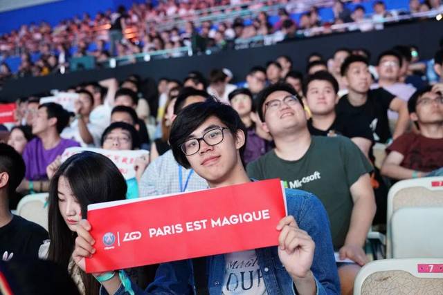 外媒分享FLY对阵100T特殊含义：Doublelift是Prince的引路人